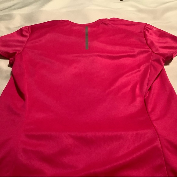 Adidas running tee medium - Picture 9 of 16